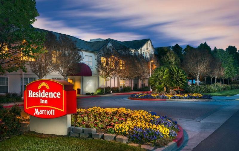 Residence Inn Pleasanton Exterior photo
