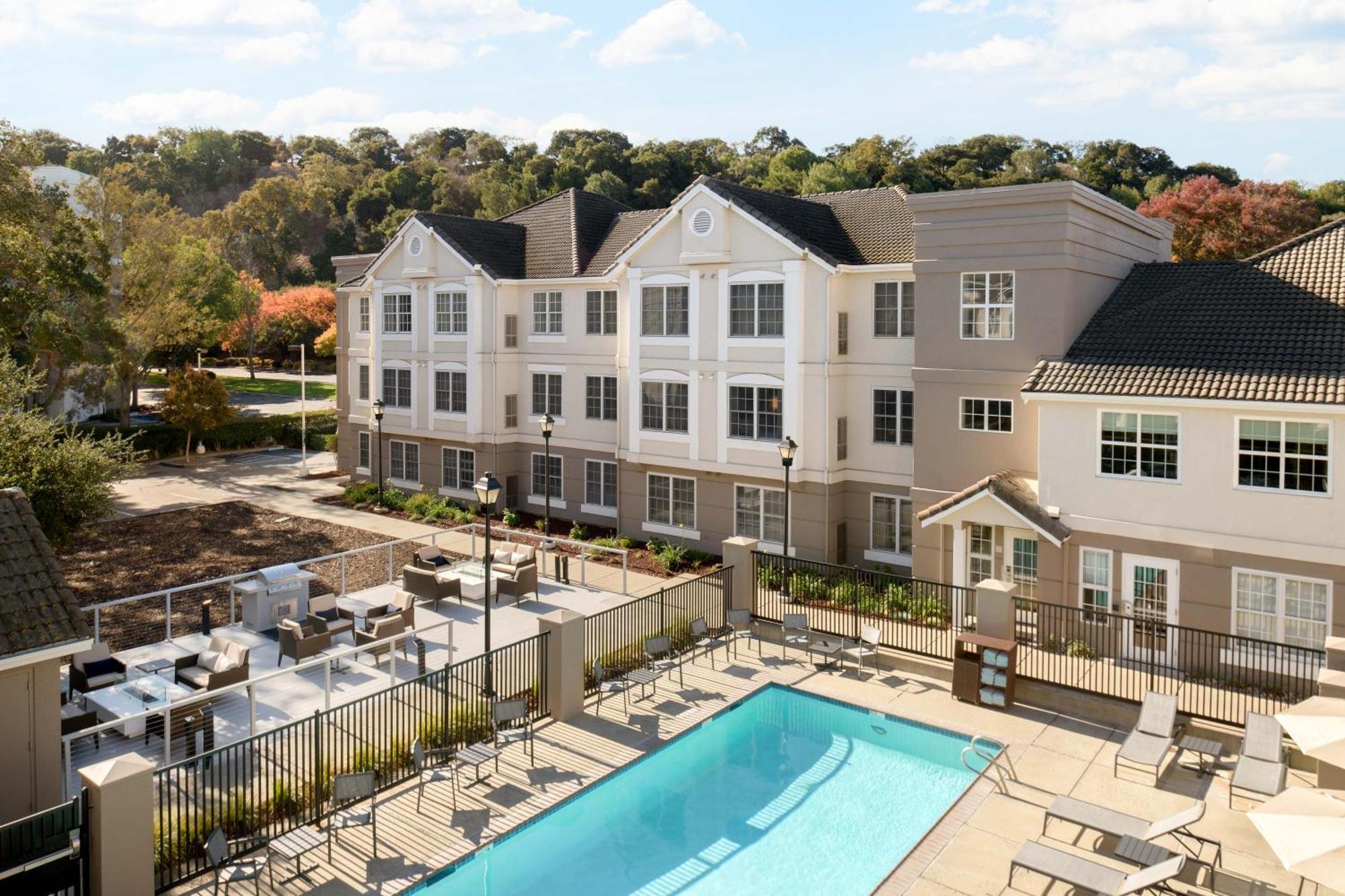 Residence Inn Pleasanton Exterior photo