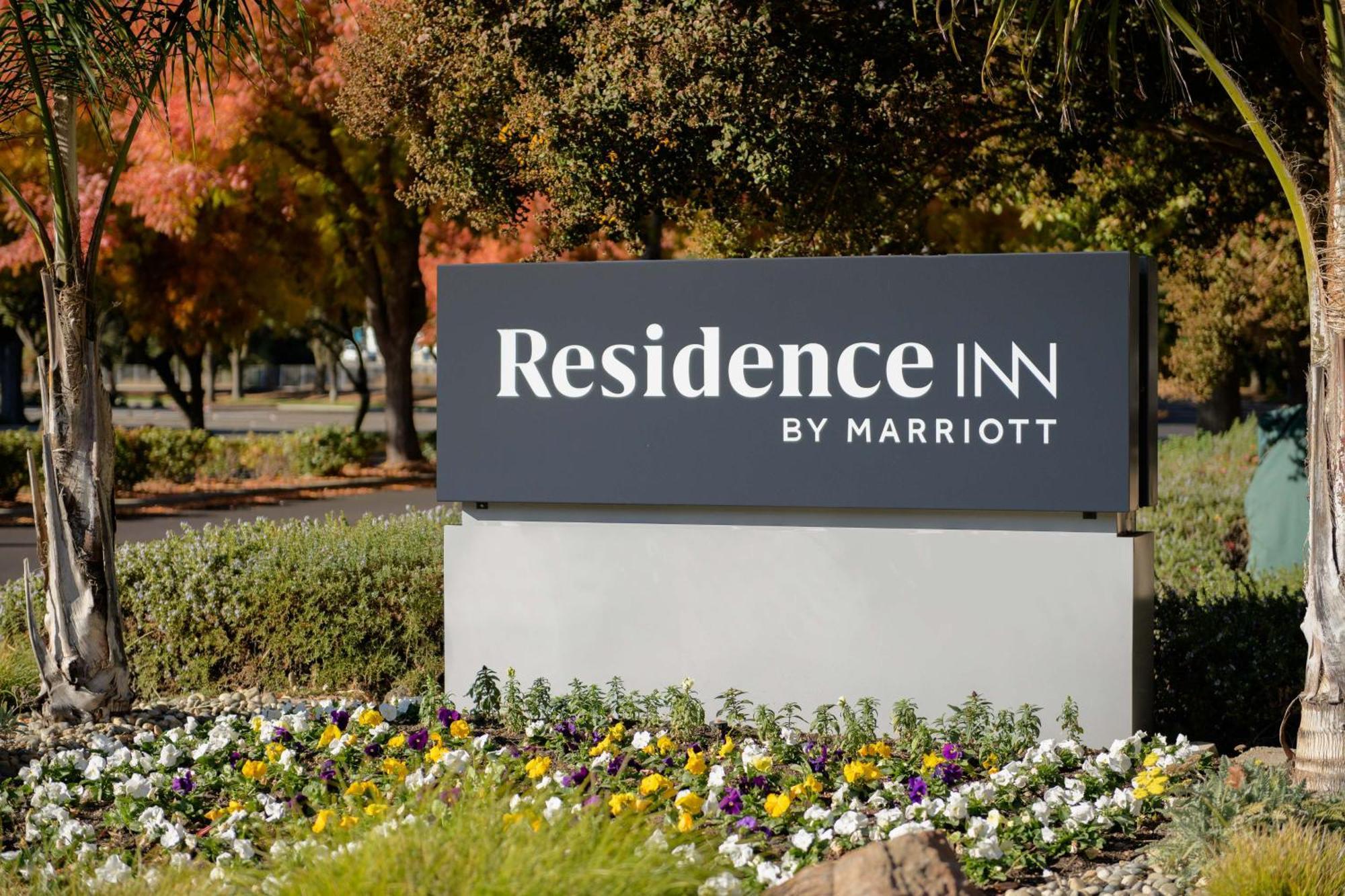 Residence Inn Pleasanton Exterior photo
